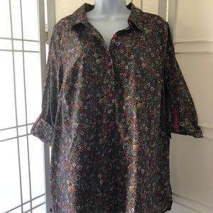 🆕. Catherine’s beautiful floral button up top